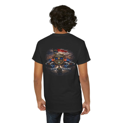 Sworn to serve-State Trooper Badge North Carolina T‑Shirt – Motto